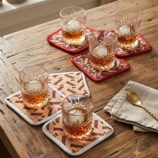 Set 4 suporturi pentru pahare din jacquard – textile, reutilizabile