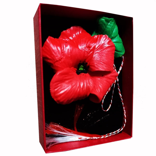 Mărțișor Broșă Mac Roșu din Lut Polimeric, Lucrat Manual în Cutie Cadou Elegantă