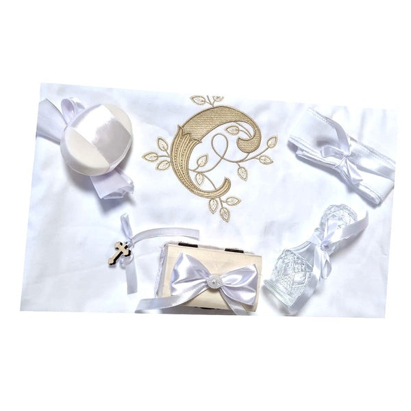 Trusou botez complet 9 piese personalizat cu monogramă brodată – OEKO-TEX®