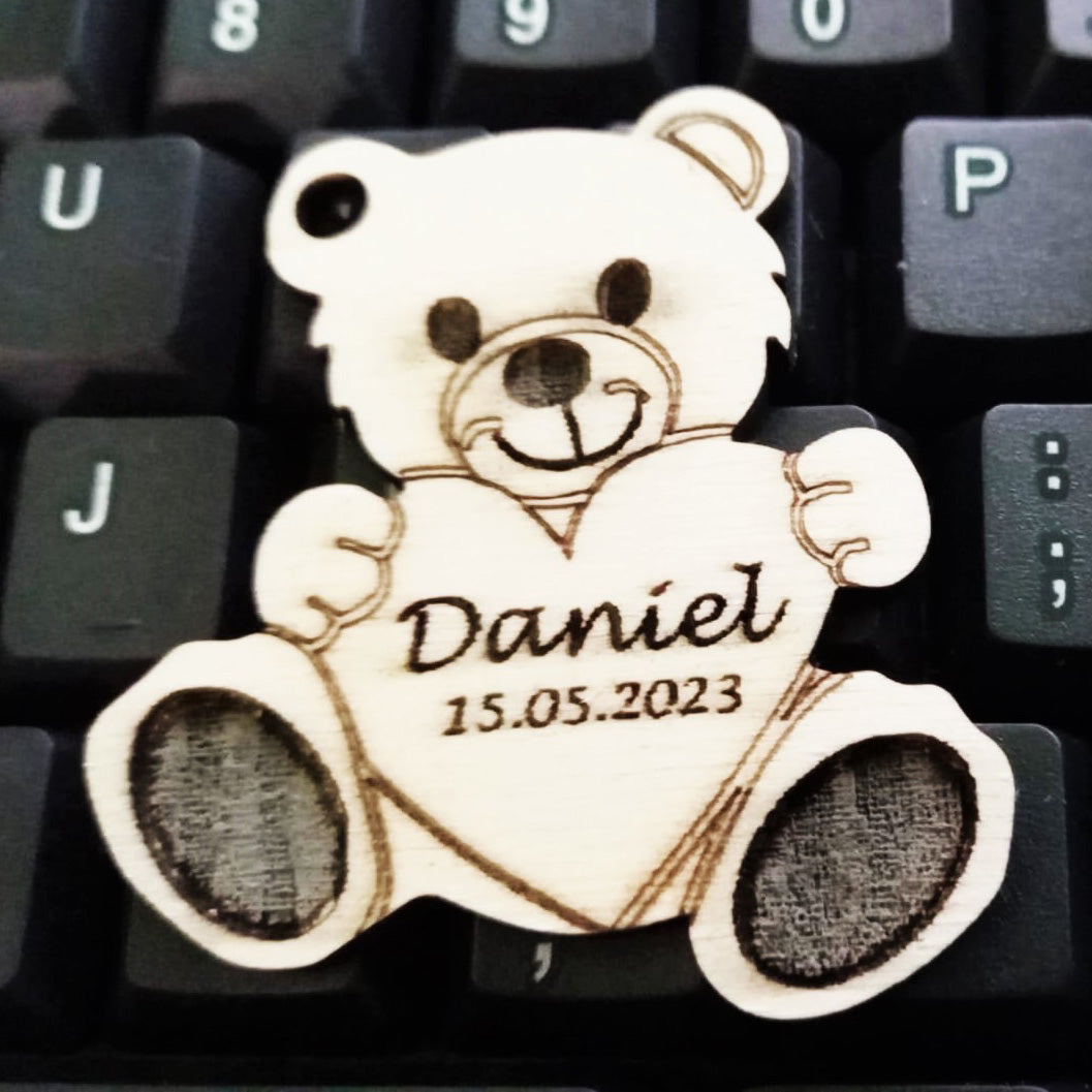 Cocarde și ecusoane personalizate lemn