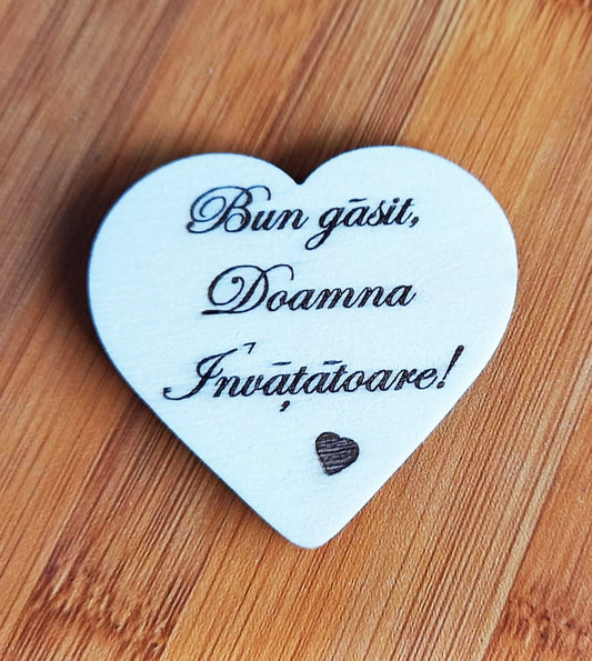 ecusoane din lemn gravat Invatatoare 6cm