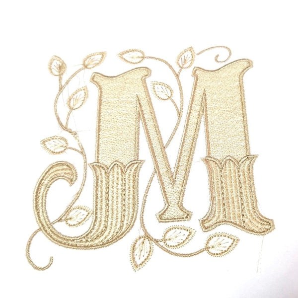 Trusou botez complet 9 piese personalizat cu monogramă brodată – OEKO-TEX®