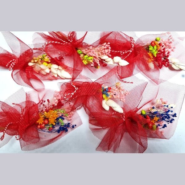 Mărțișor Mini Buchet din Flori Naturale Uscate, Handmade, Multicolor cu Ambalaj din Voal - MCF România