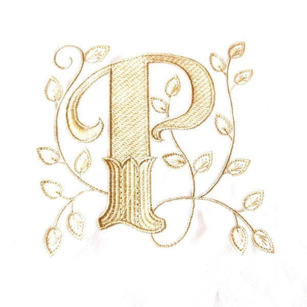 Trusou botez complet 9 piese personalizat cu monogramă brodată – OEKO-TEX®