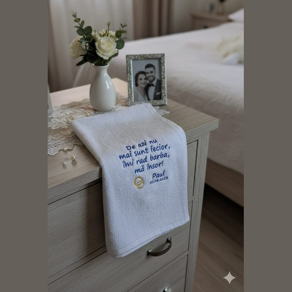 Prosop personalizat nunt? – brodat cu mesaj „De azi nu mai sunt fecior...” – cadou mire / nunt? - MCF România