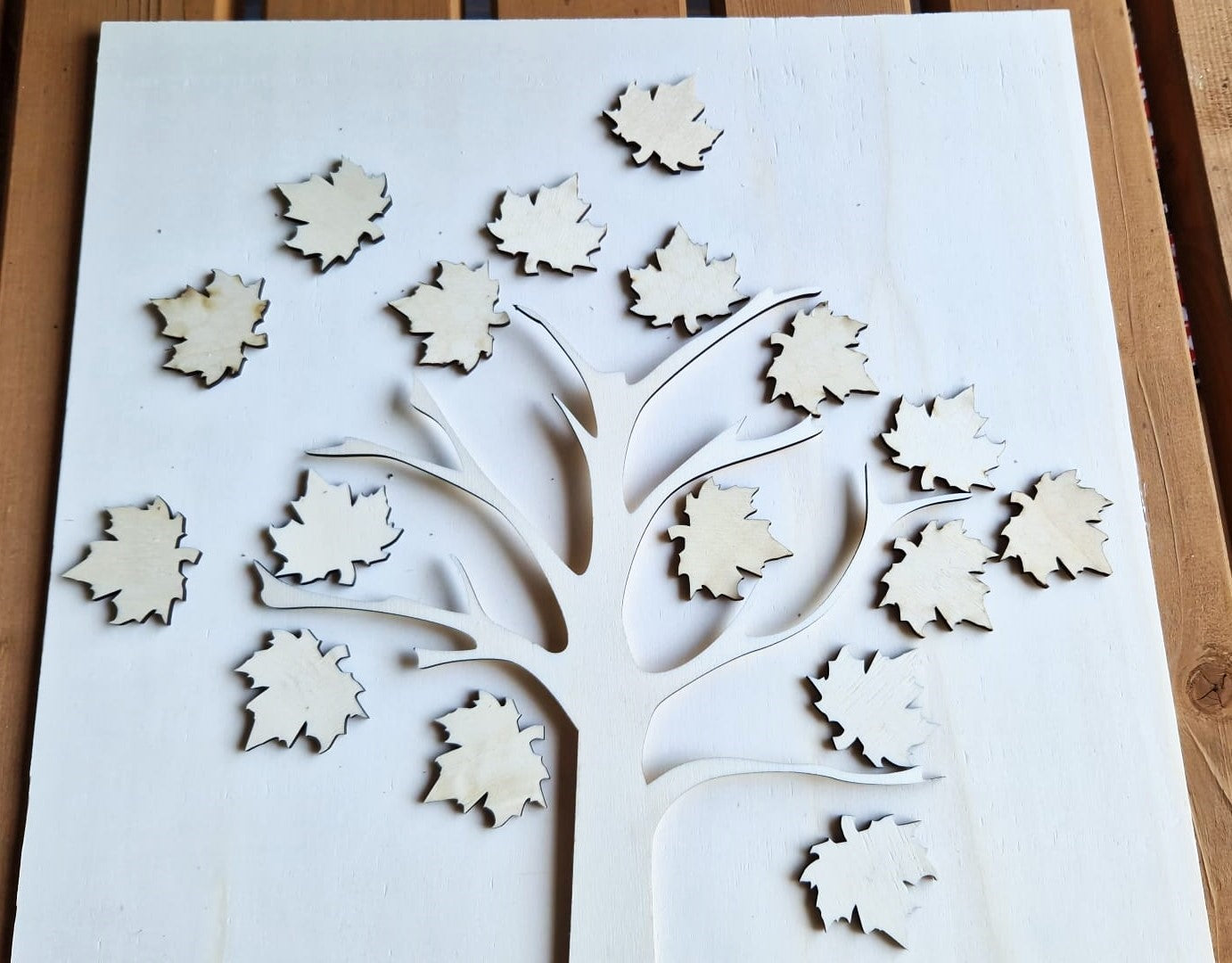 Wooden wishing tree with removable leaves – Elegant decoration for weddings and baptisms