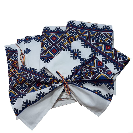 Set fata de masa 4 servete 4 huse pentru scaune si perdea de bucatarie